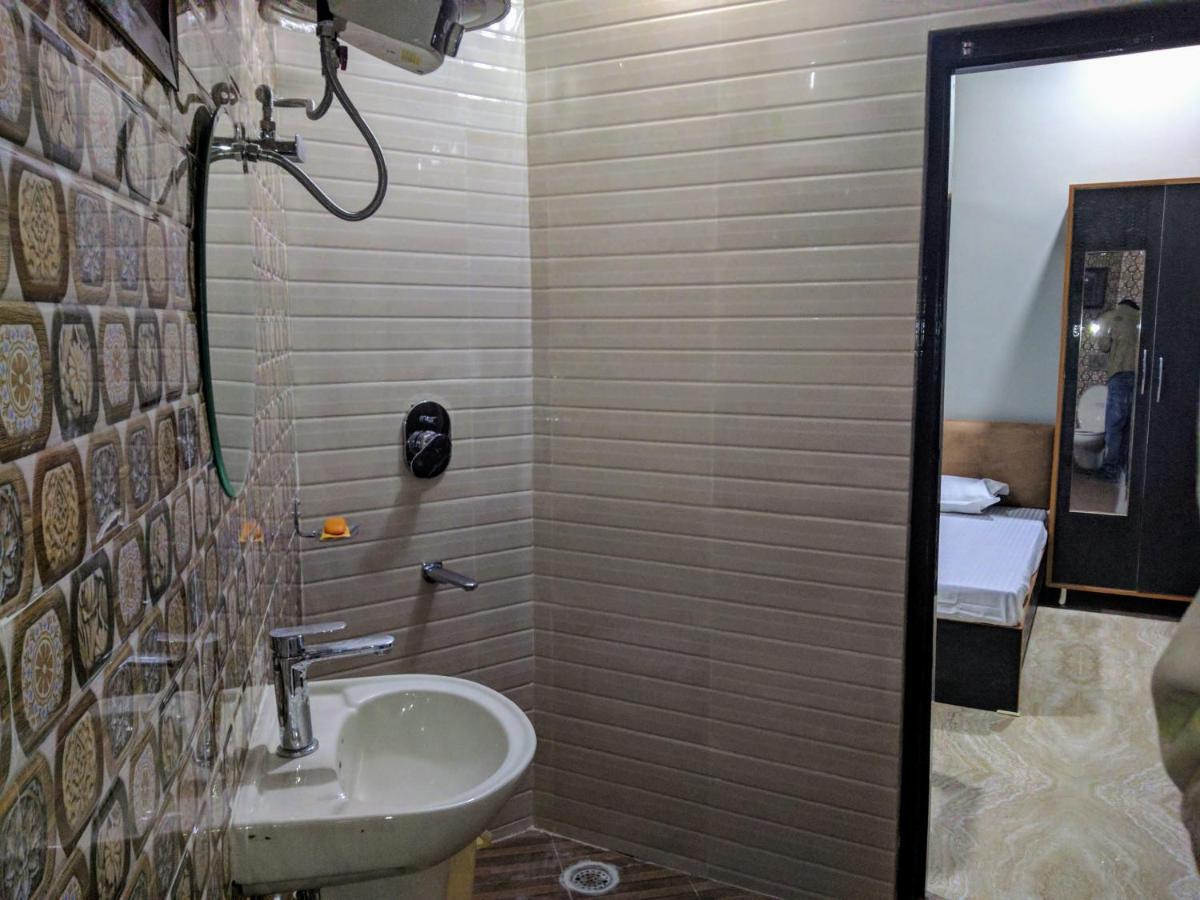 Mye Home Stay - Near Golden Temple 암리차르 외부 사진